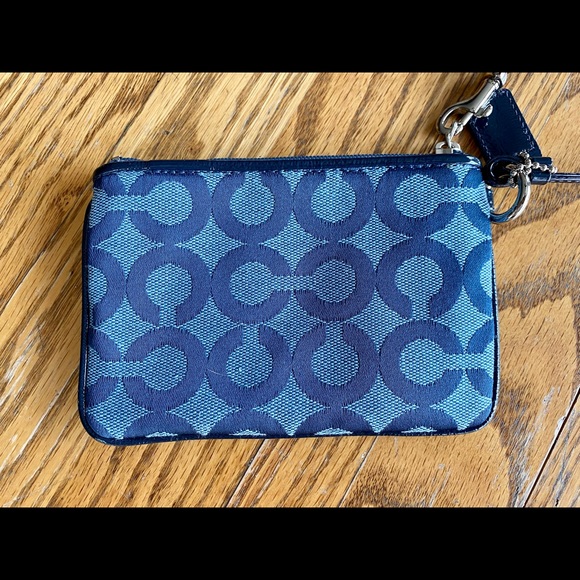 Coach Poppy Wristlet - Picture 5 of 9